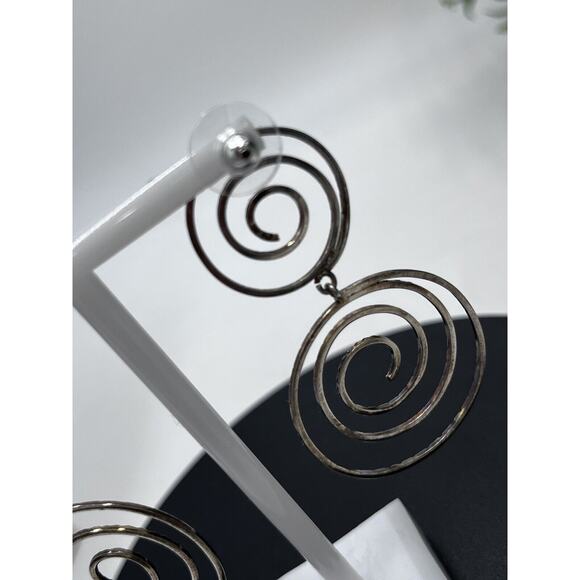 Vintage Signed CA 925 Sterling Silver Hammered Swirl Twirl Dangle Post Earrings - Picture 4 of 12